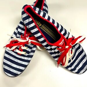 Keds size 9 Stars and Stripes 🇺🇸 red white and blue double laces